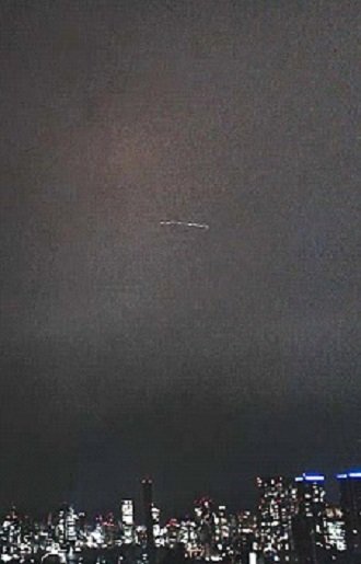 Image 3:The "Chain UFO": NASA's Decades-Old Mystery and Its Eerie Reappearance Over Tokyo