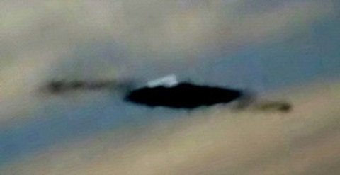 Image 5:The 4/100ths of a Second UFO: An Instantaneous Sighting Over Tokyo