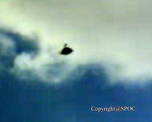 Image 1:"Saturn with a Periscope": Robotic Observatory Captures One of the World's Strangest UFOs Over Tokyo